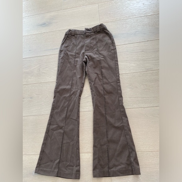 Girls pants and polo shirt - Picture 3 of 7